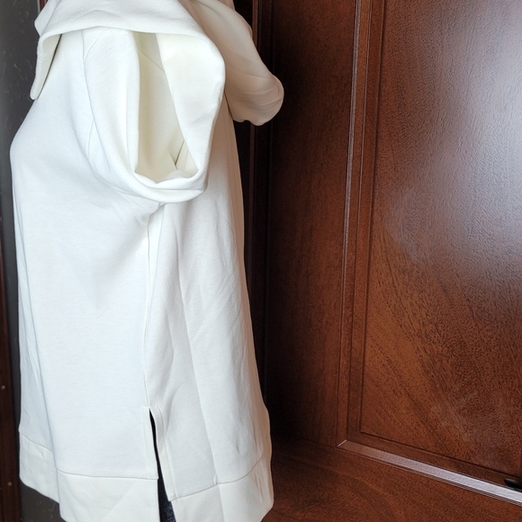 A New Day Hooded Pullover - Picture 12 of 16